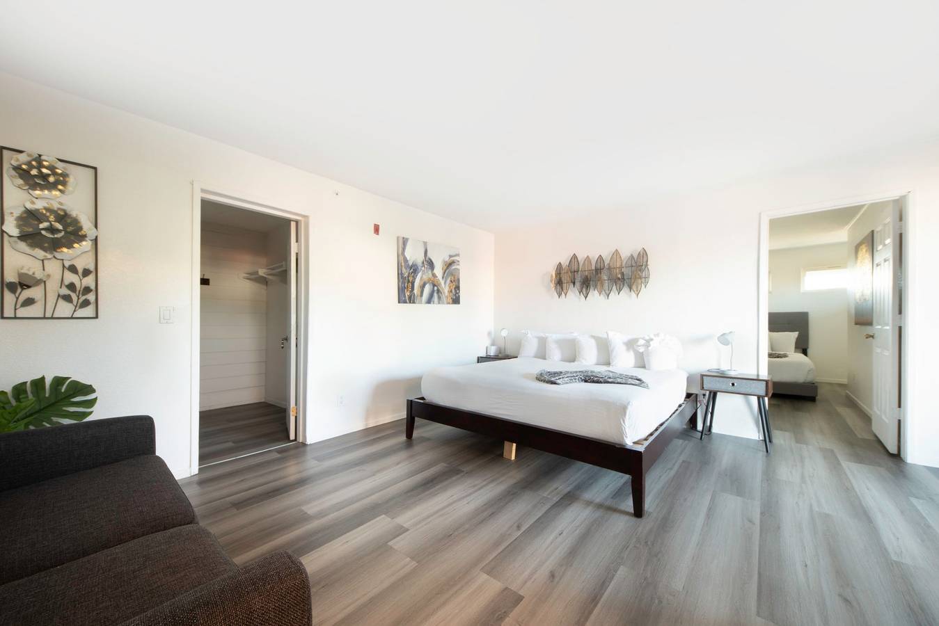 Entire apartment, 201 Urban Retreat just Steps from Little Italy in San Diego, San Diego County