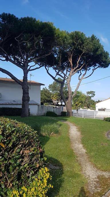 Gîte pour 4 personnes, avec balcon dans Plage de Vallières - 2