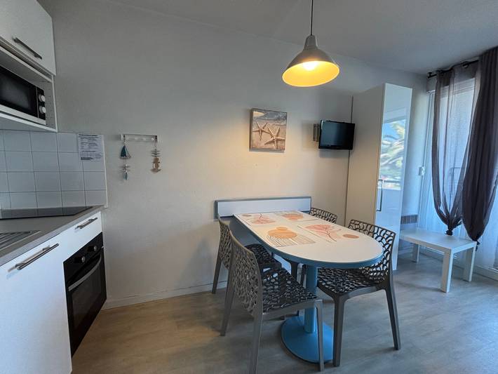 Apartamento entero, Encantador estudio - 4 pers. a 2 min de la playa in Urrugne, Region de Bayona