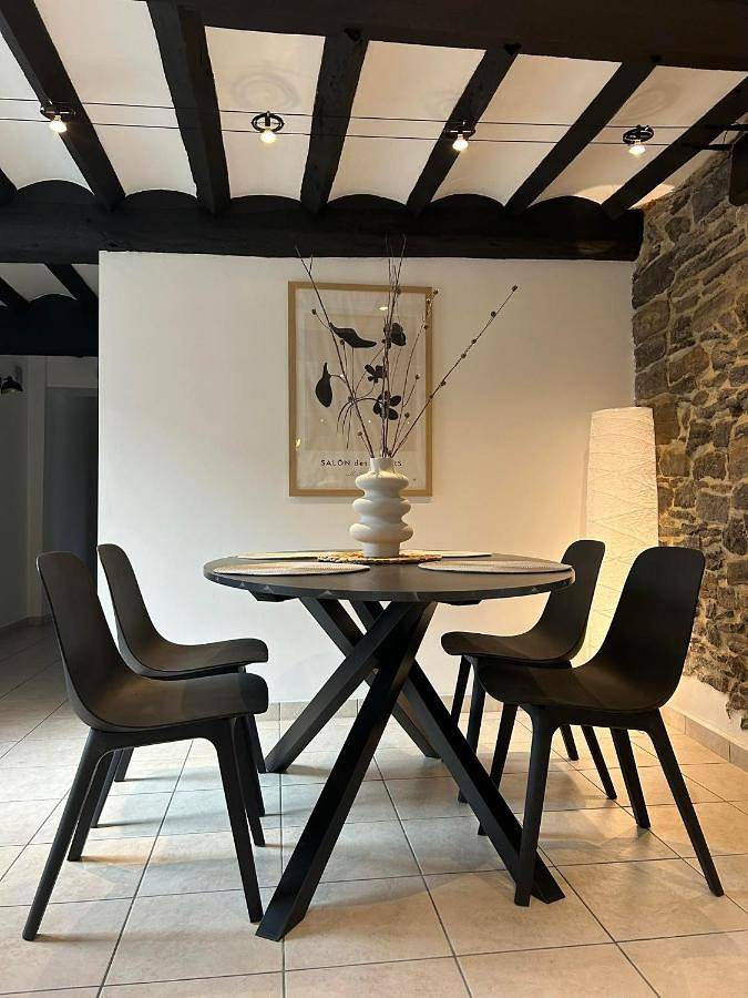 Gîte pour 4 personnes, avec jardin dans Maffle - 4