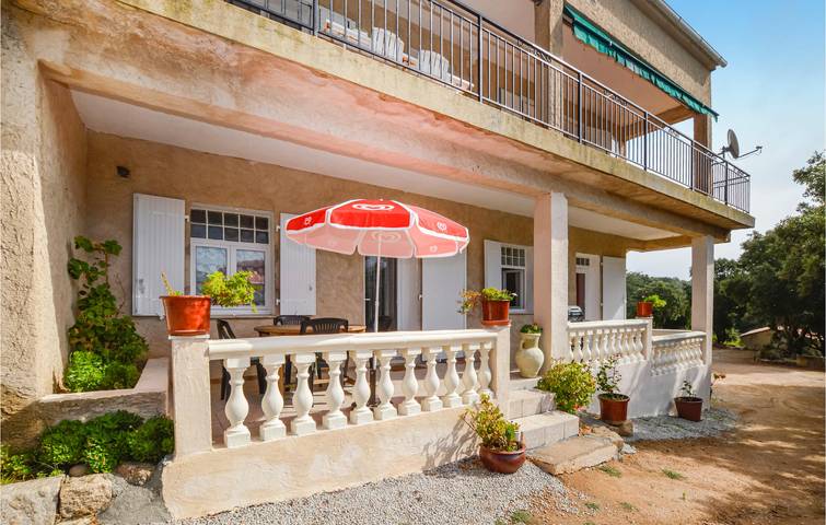 Gîte pour 4 personnes, avec terrasse à Coti-Chiavari - 2