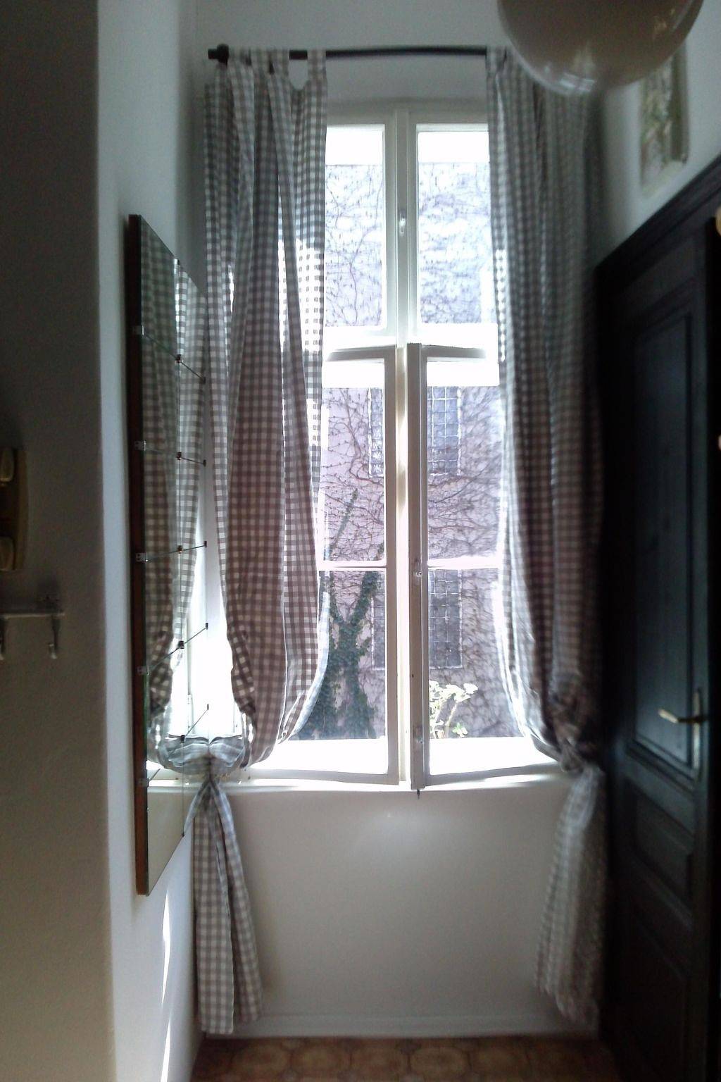 Entire apartment, Wohnung in Hernals mit Garten- und Strassenblick in Hernals, Vienna