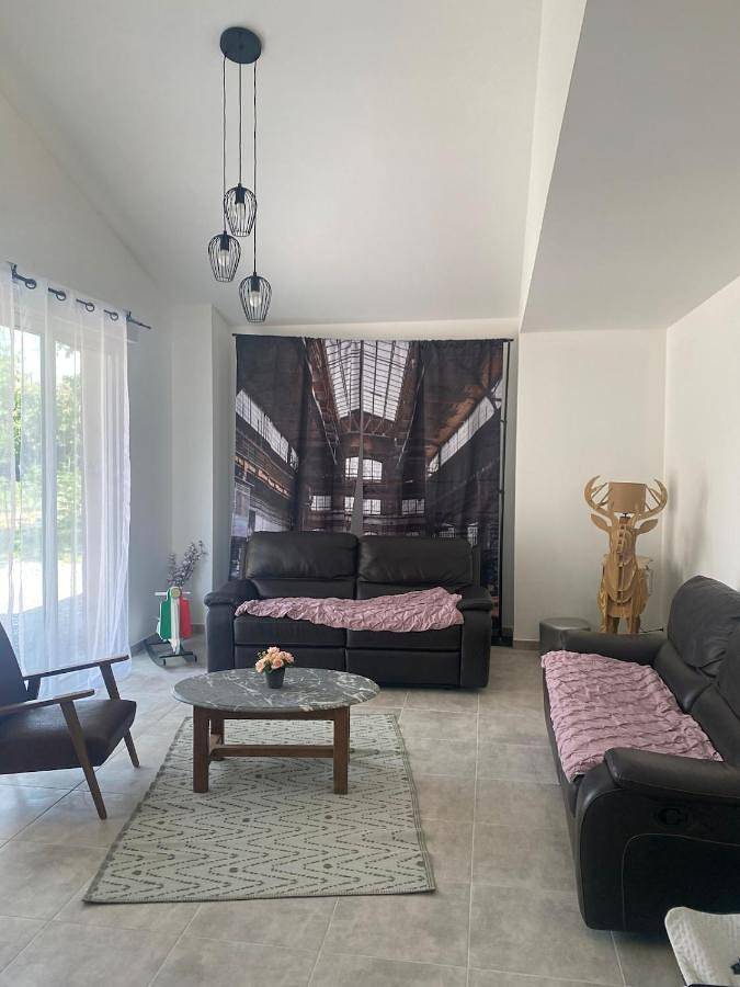 Gîte pour 6 personnes, avec jardin et terrasse dans Arthès - 2