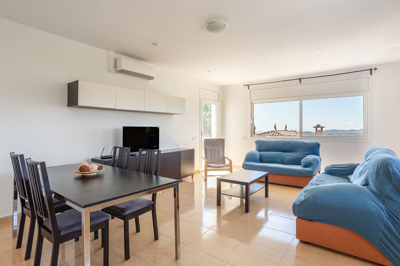 Holiday Home 'Azzure' with Sea View, Wi-Fi and Air Conditioning in Lloret de Mar, Costa Brava