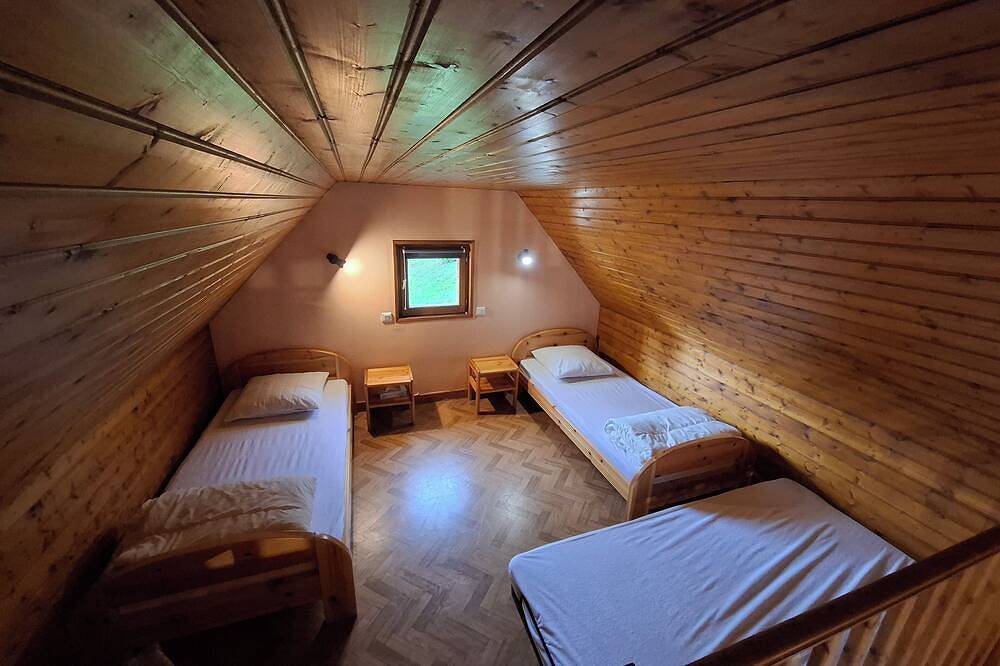Gîtes entre Salers et le puy Mary dans le cantal in Saint-Paul-de-Salers, Parc naturel régional des Volcans d'Auvergne