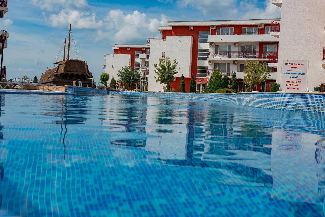 Ganze Ferienwohnung, Tolles Appartement in Elenite mit Schönem Garten und Nah am Strand in Elenite, Oblast Burgas
