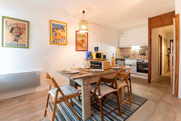 Appartement entier, Le Dévoluy, appartement pour 6 avec balcon in La Joue du Loup, Le Dévoluy