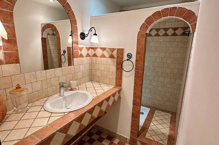 Appartement entier, Villa Elisa  entre mer et montagne Alivu in Calenzana, Région de Calvi