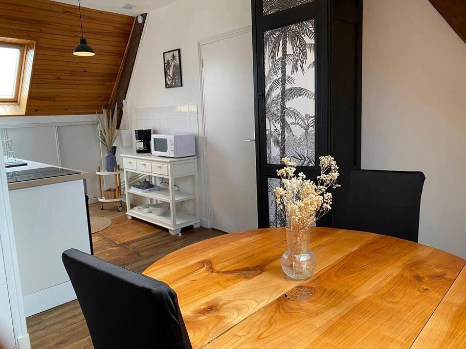 Appartement entier, One-Bedroom Apartment in Dol-de-Bretagne, Région de Saint-Malo