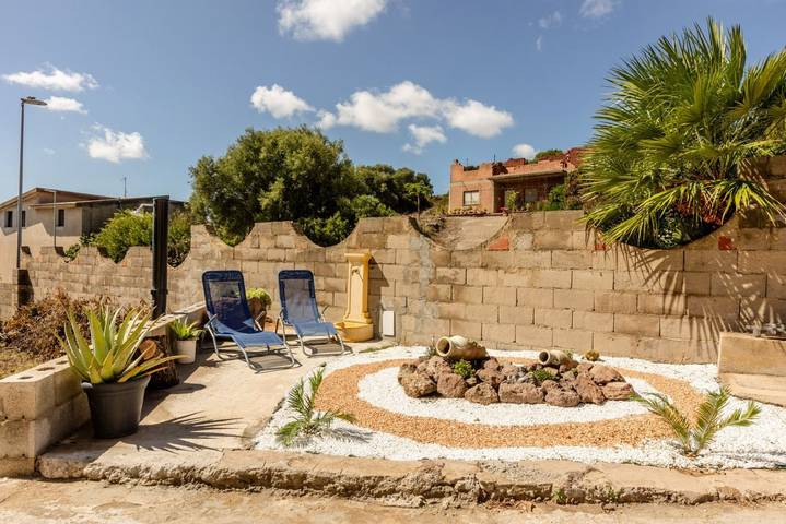 Appartement entier, Appartement de vacances pour 7 personnes avec balcon/terrasse in Nuraxi Figus, Gonnesa