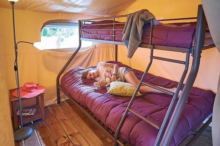 Mobil home pour 5 personnes à Lépin-le-Lac - 2