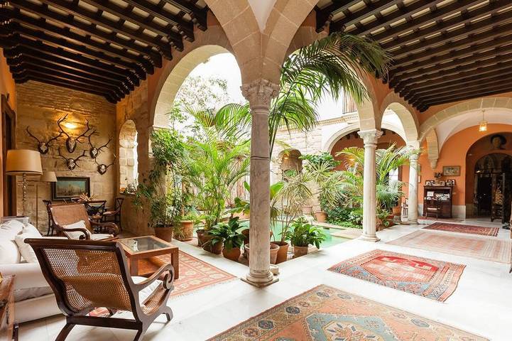 Ferienhaus für 12 Personen, mit Balkon und Garten sowie Pool in Jerez de la Frontera