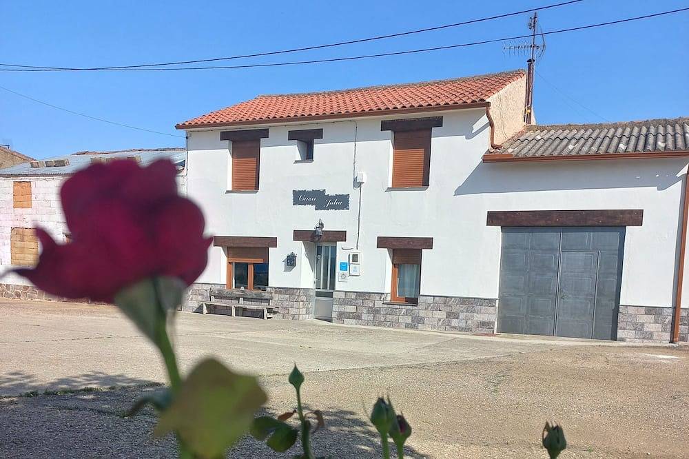 Casa Totalmente Reformada,perfecta Para Descubrir Naturaleza,arte y Arqueología in Calzadilla de Tera, Zamora Provinz