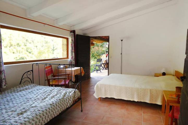 Location de vacances pour 3 personnes, avec jardin et terrasse à Peri - 3