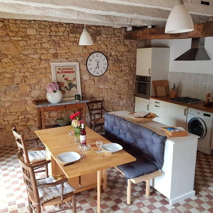 Location de vacances pour 4 personnes, avec terrasse et jardin, animaux acceptés à Badefols-sur-Dordogne