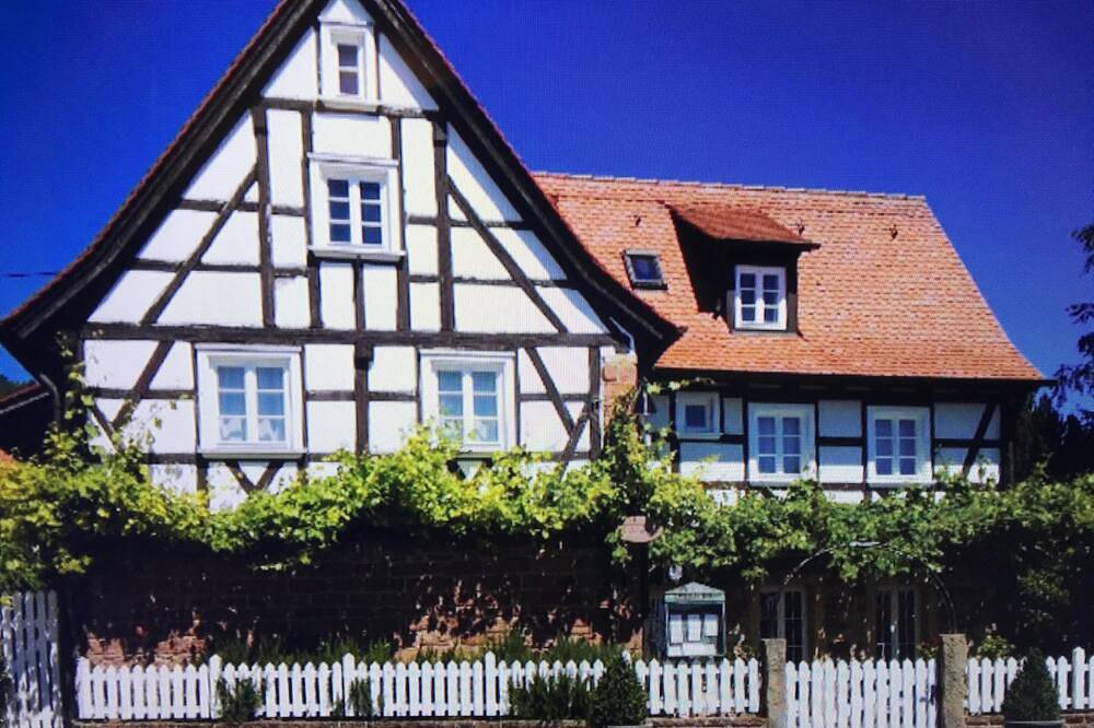 Komfortables Fachwerkhaus in gewachsenem Winzerort. in Gleiszellen-Gleishorbach, Südliche Weinstraße