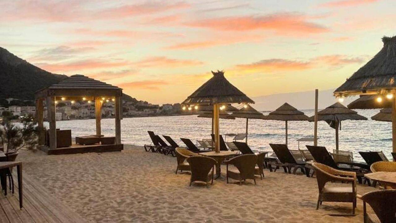 Appartamento intero, Appartamento sulla spiaggia con piscina e parcheggio - 700 m dalla spiaggia in Algajola, Calvi e dintorni