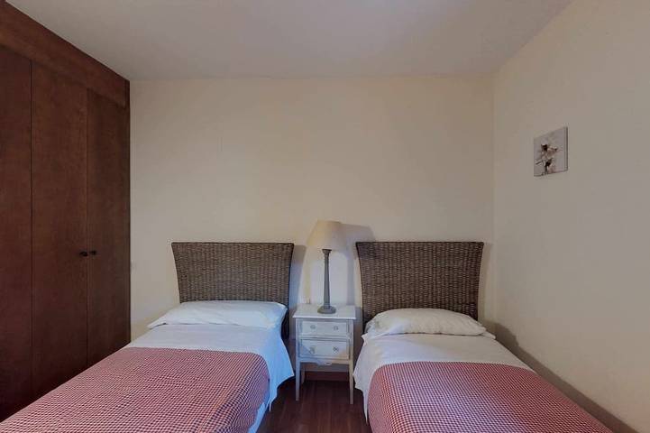 Ganze Wohnung, Los Altos de Escarrilla - Tu Casa en los Pirineos - 2 Dorm y 1 Baño 33Bc in Escarrilla, Sallent de Gállego