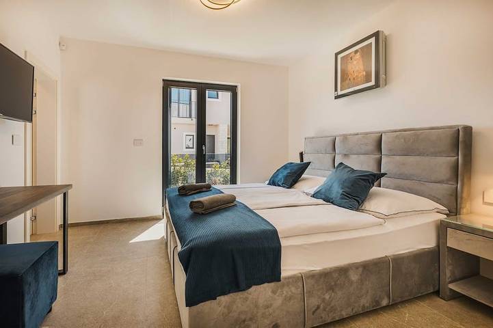 Villa mit pool für 6 Personen, mit Sauna und Whirlpool sowie Garten in Poreč - 2