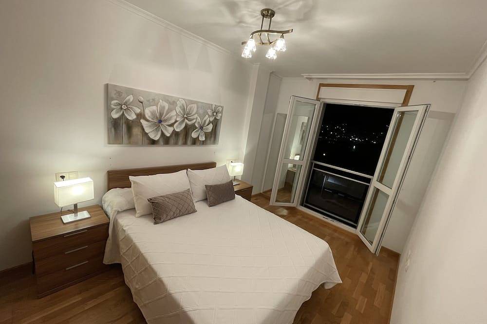 Entire apartment, Venus- Sea Views in Viveiro, Galician Coast