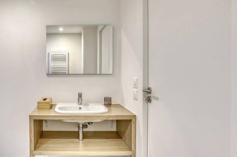 Entire apartment, Colivi 201 Studio Supérieur 30m2 Gare Annemasse in Annemasse, Saint-Julien-en-Genevois region
