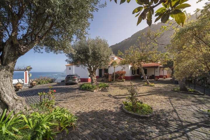 Ferienhaus für 10 Personen, mit Terrasse und Garten auf Madeira
