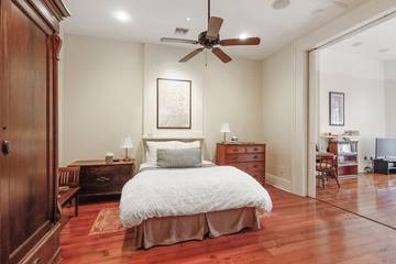 Vacation Rental for 2 Guests in New Orleans, Louisiana, Picture 3