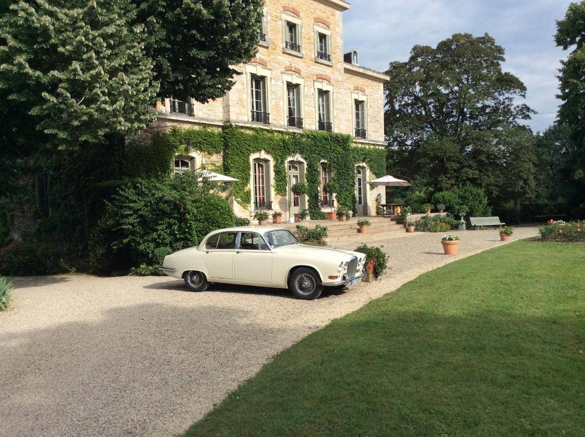 Château des Charmes in Guéreins, Région de Bourg-en-Bresse