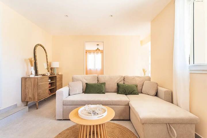Ferienhaus für 4 Personen, mit Terrasse und Pool in Toulon - 2