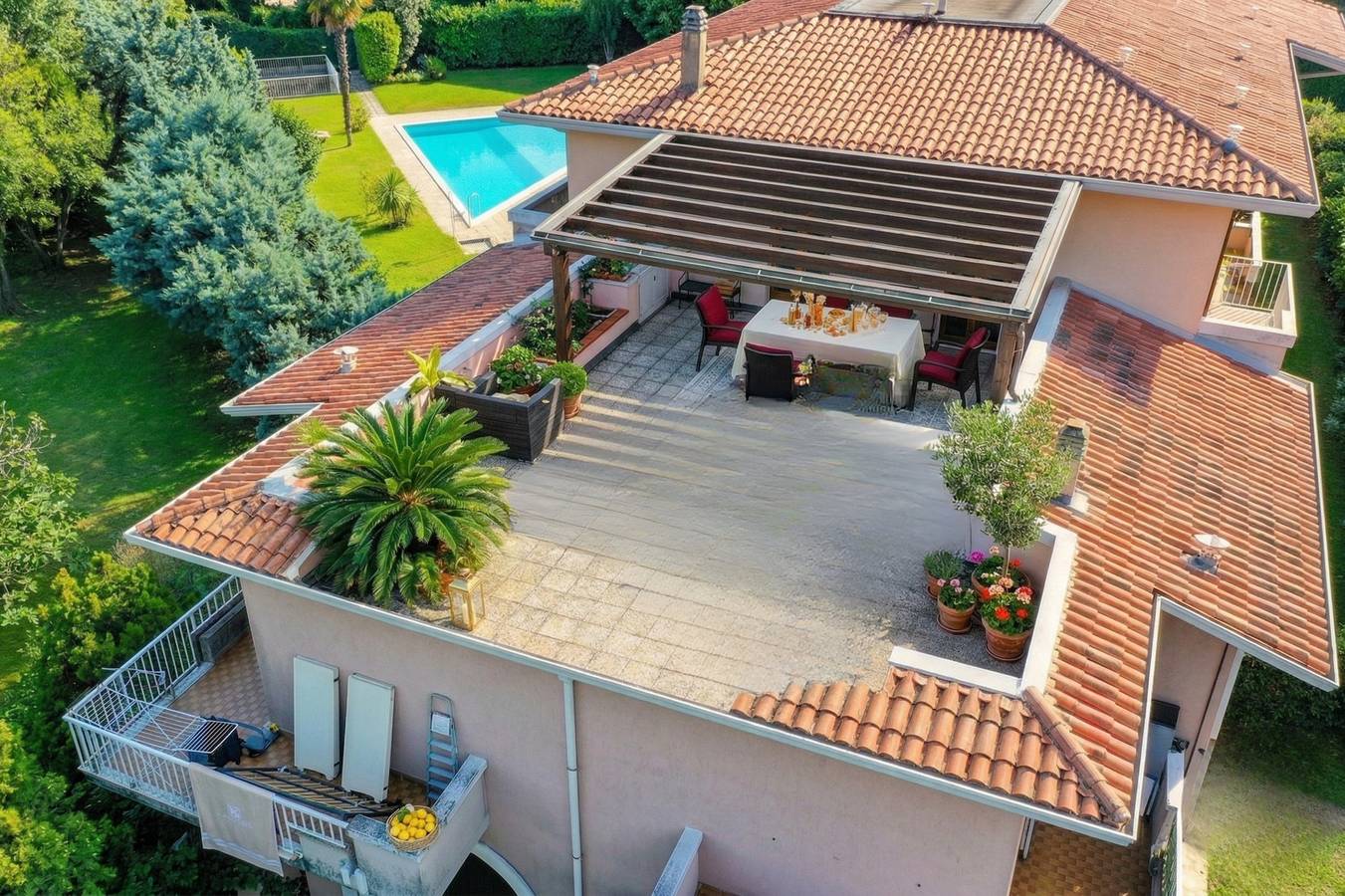 Entire apartment, Desenzanoloft Gardastar in Desenzano del Garda, Garda Mountains