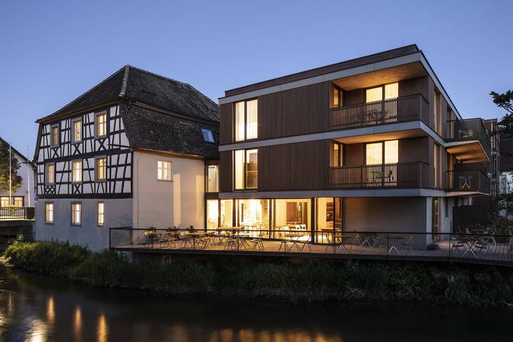 Hotel für 2 Personen, mit Garten und Sauna in Singen