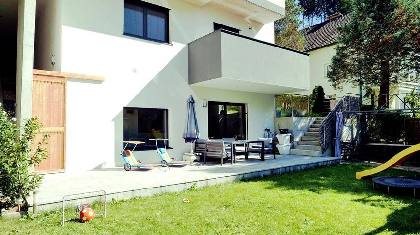 Ferienwohnung für 10 Personen, mit Garten und Ausblick, kinderfreundlich - 1