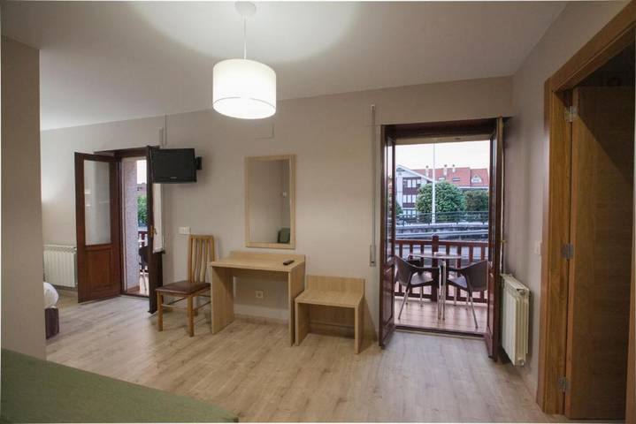 Apartamento entero, Hotel Meve - Habitación Familiar in Somo, Ribamontán al Mar