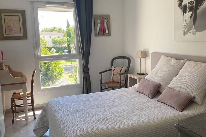Villa Toscana, 80 m², 2 Schlafzimmer, Klimaanlage. 12 Minuten von Saint-Rémy und Avignon in Noves, Arles und Umgebung