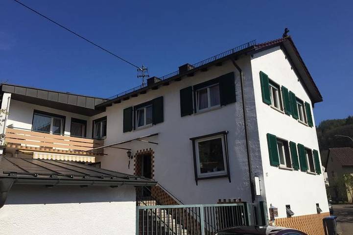 Ferienwohnung für 3 Personen, mit Balkon und Garten