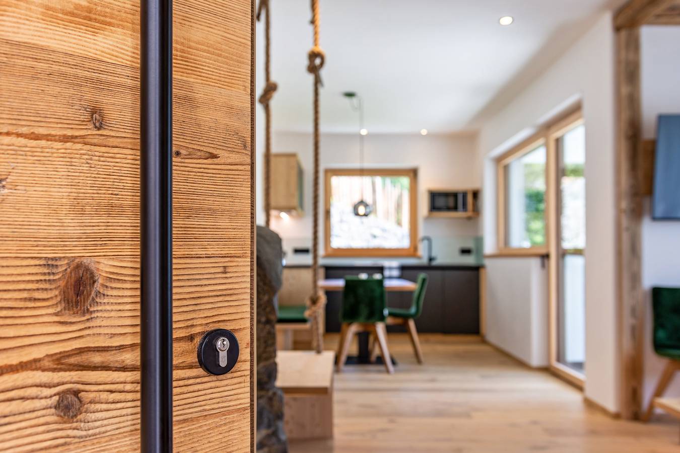 Ganze Wohnung, Ferienwohnung "Chalet Kasch Glück" mit Bergblick, Privat-Terrasse und Wlan in Ums, Völs am Schlern