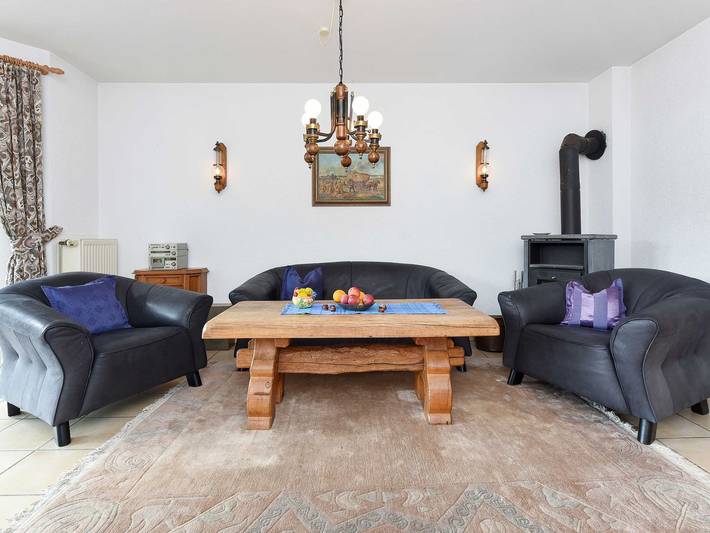 Ferienhaus für 6 Personen, mit Terrasse und Garten, kinderfreundlich in Dunum - 4