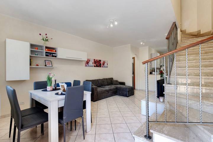 Villa marcosimone a Guidonia in Guidonia Montecelio, Provincia di Roma