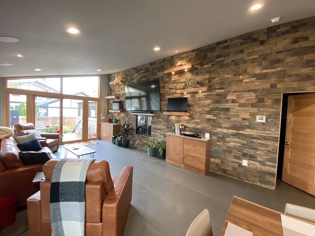 Luxurious Mid-Century Modern close to Camp Randall Stadium in Madison, Dane County