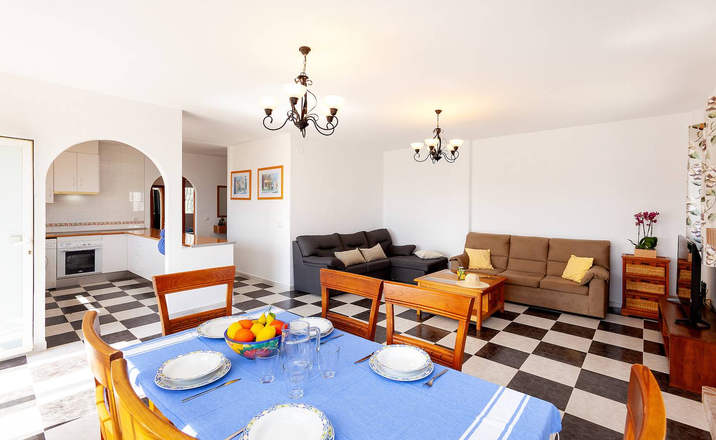 Holiday Home 'Brisa Del Verano' with Sea View, Wi-Fi and Air Conditioning in Almuñecar, Costa Tropical