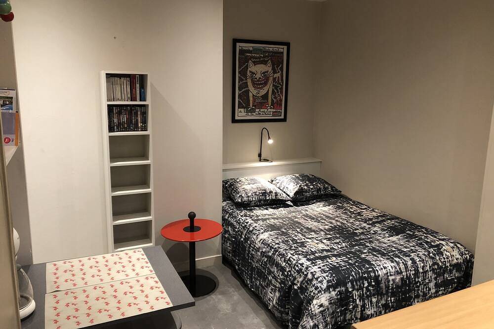 Appartement entier, Studio indépendant meublé central in Pau, Béarn