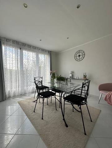 Maison d’hôte pour 2 personnes, avec vue et jardin à Dourdan