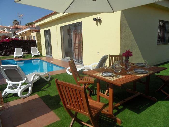 Location de vacances pour 6 personnes, avec vue sur l’océan et terrasse ainsi que jardin et piscine à Callao Salvaje - 2