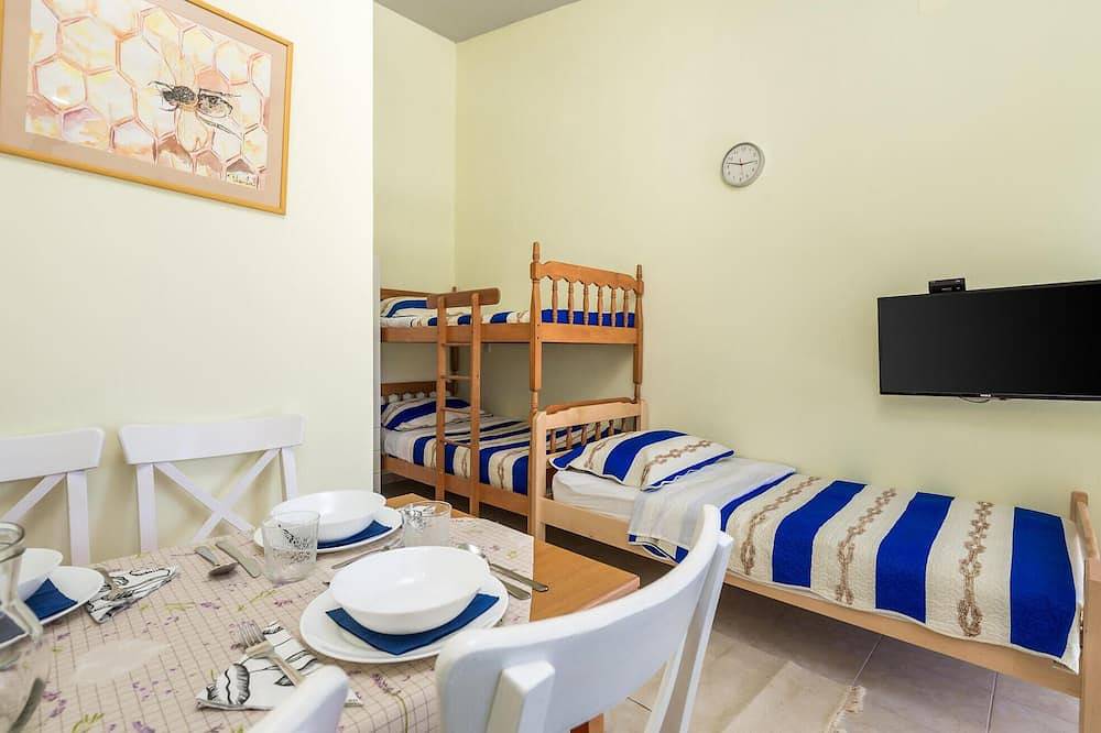 Appartamento intero, Accogliente appartamento a Kosljun con. in Pag Città, Pag