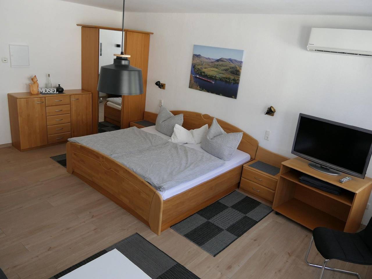 Ganze Ferienwohnung, Fewo "Haus Budinger" mit E-Auto-Lademöglichkeit in Alf, Traben-Trarbach und Umbegung