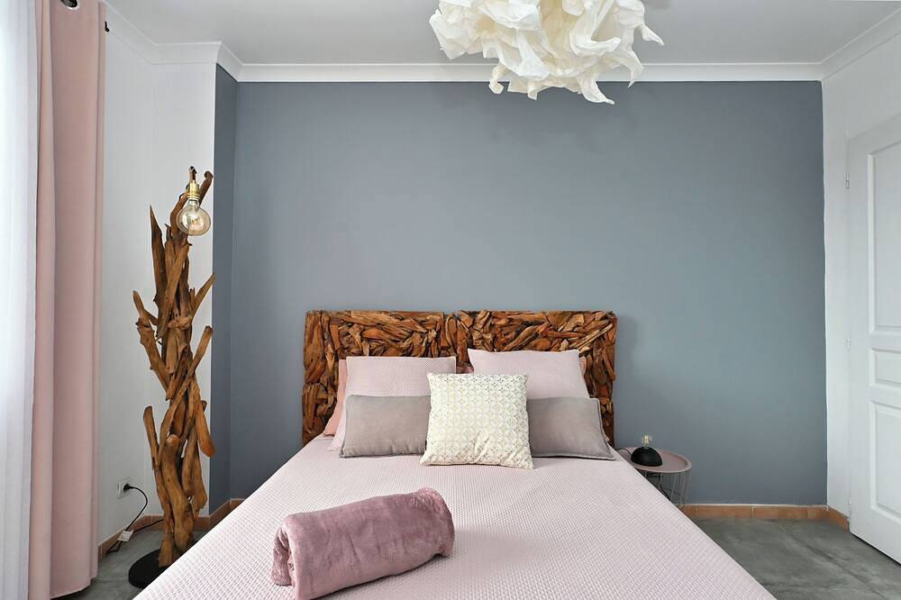 Beautiful traditional villa, 6 travellers, all comforts with swimming pool in Bouillargues, Region de Nimes