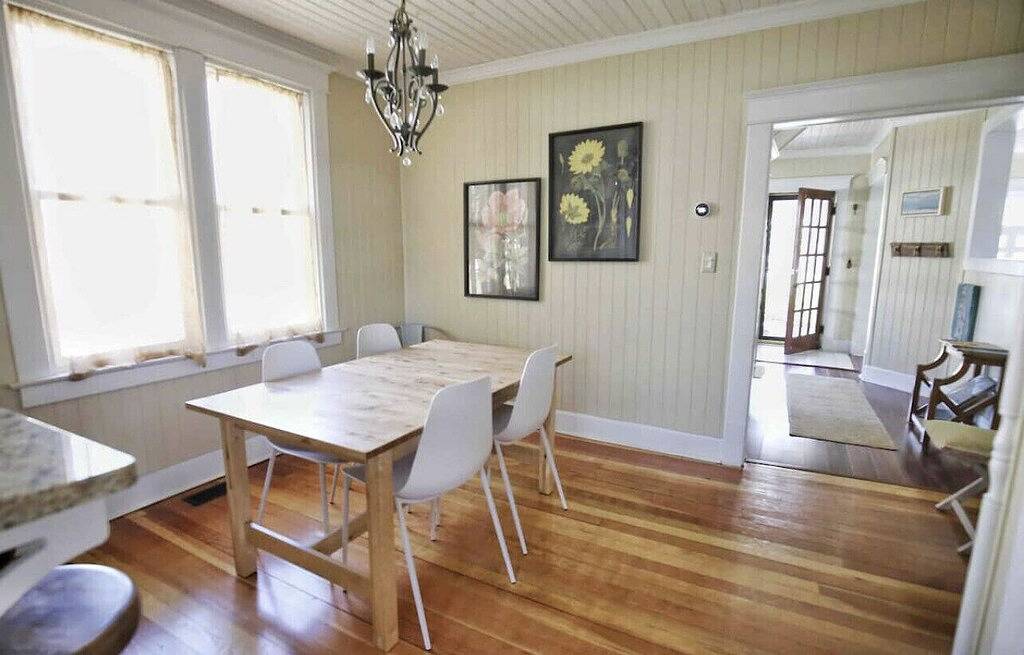 Beste Lage in Cvx! 1. 5 Häuserblocks vom Lake Mi Beach & Downtown Charlevoix! in Charlevoix, Charlevoix County