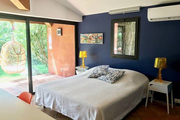 Location de vacances pour 8 personnes, avec jardin et jacuzzi, animaux acceptés à Cuers - 3