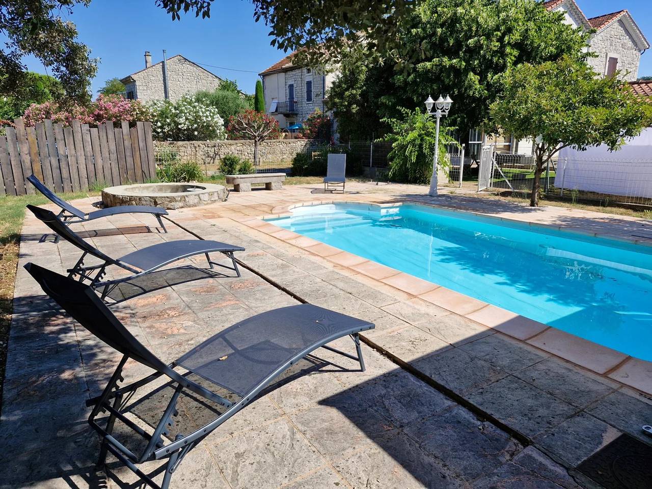 Casa de huéspedes - 'Nature D'Art' con piscina privada, terraza privada y Wi-Fi in Ruoms, Ardèche