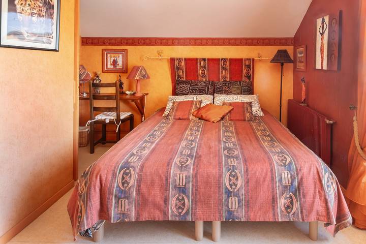 Chambre d’hôte pour 2 personnes, avec Jardin à Chenay